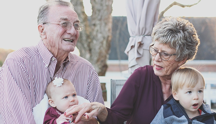 Loi bien vieillir -Suppression de l’obligation alimentaire envers le parent ou le grand-parent dans certains cas